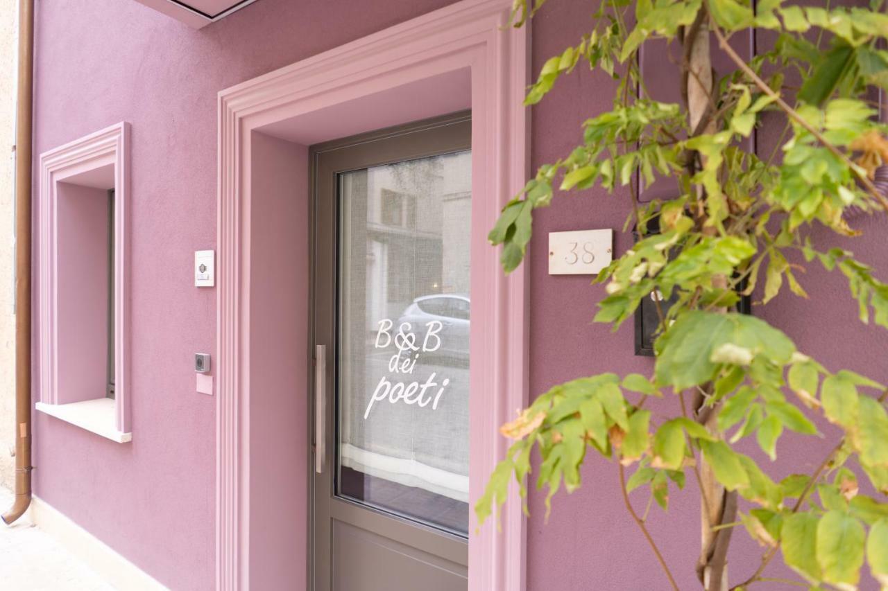تْشيفيتانوفا ماركي B&B Dei Poeti المظهر الخارجي الصورة